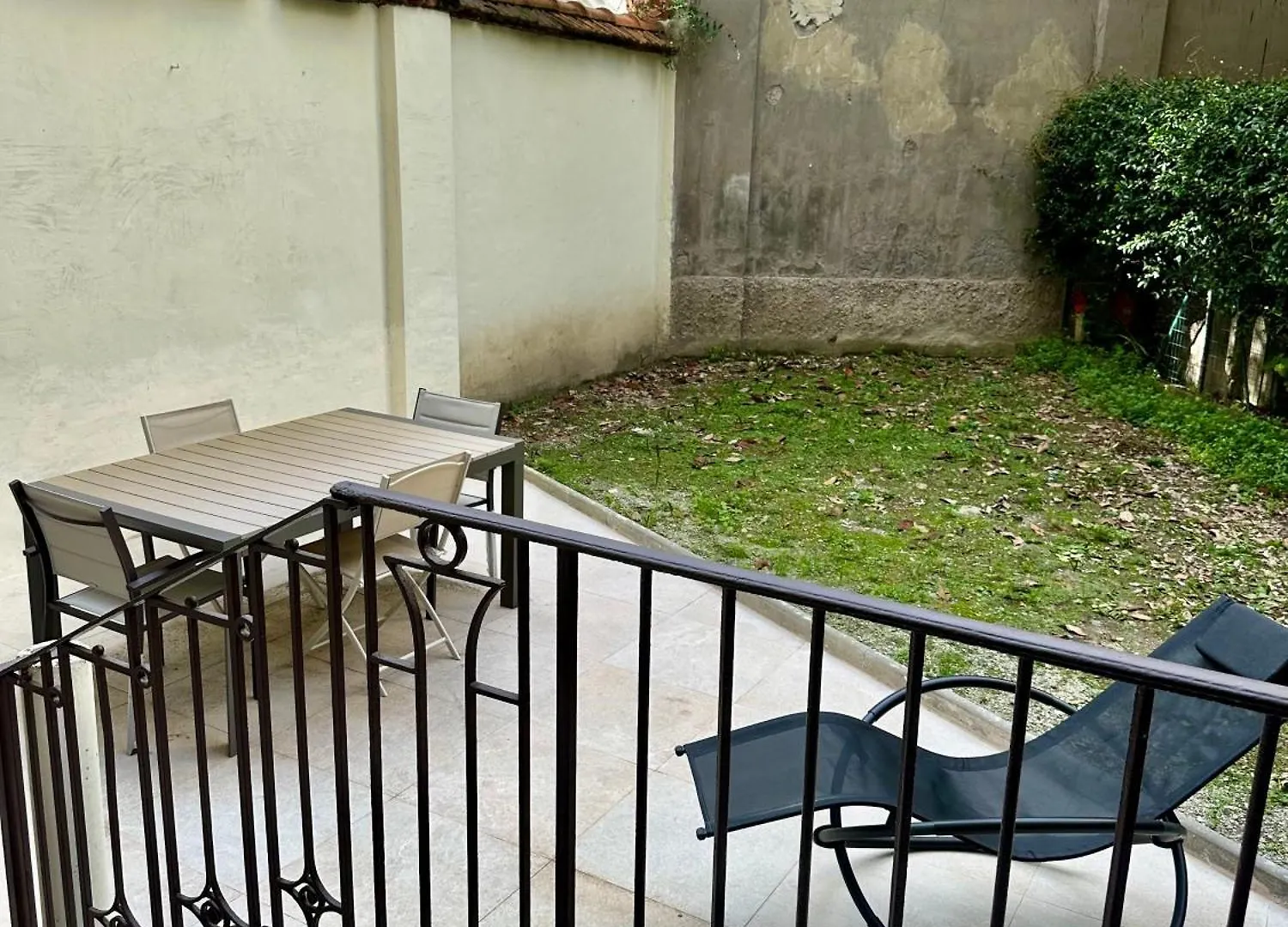 Lr Deluxe Apartments - Porta Venezia - Bilocale Con Giardino Privato Милан