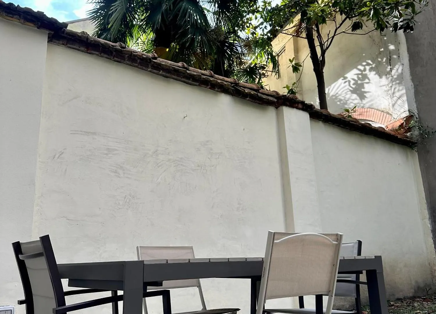 Lr Deluxe Apartments - Porta Venezia - Bilocale Con Giardino Privato Милан 0*,