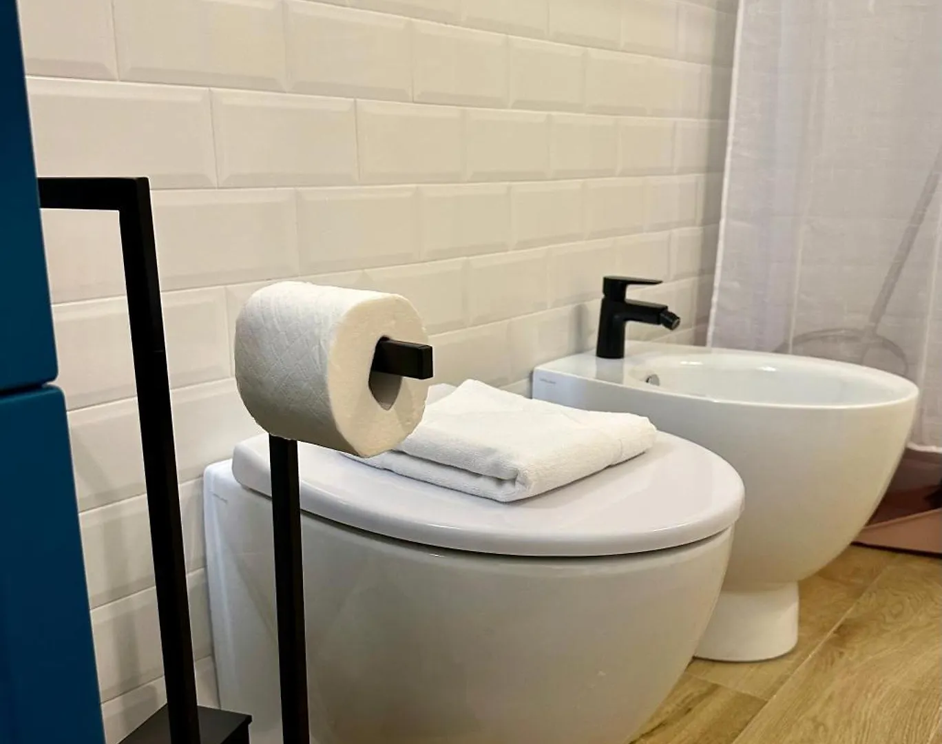 Lr Deluxe Apartments - Porta Venezia - Bilocale Con Giardino Privato Милан