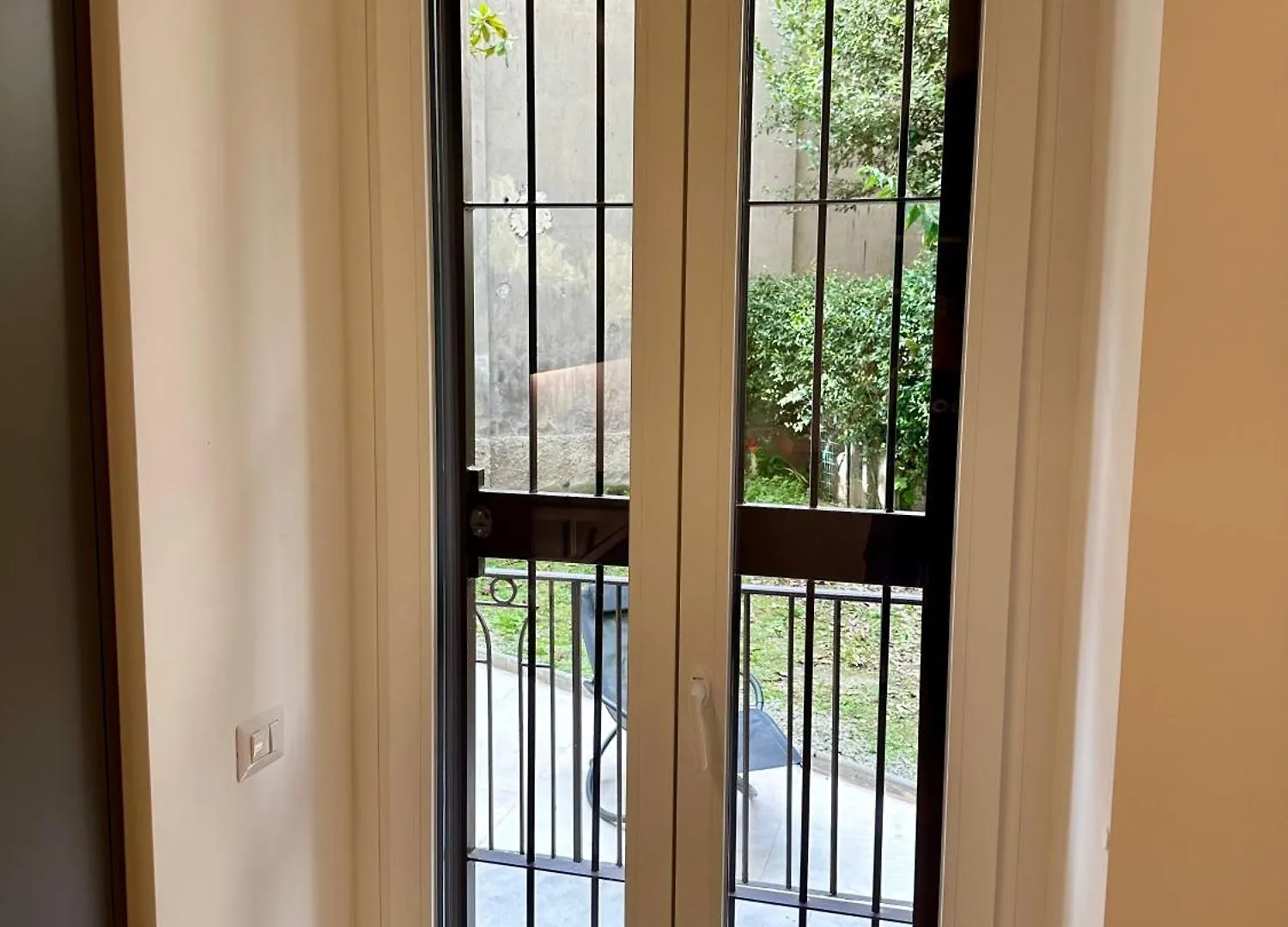 Lr Deluxe Apartments - Porta Venezia - Bilocale Con Giardino Privato Милан