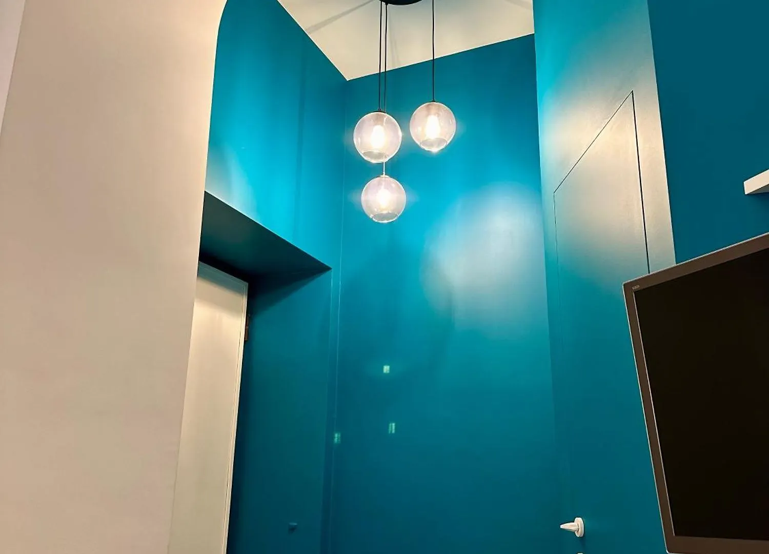 Lr Deluxe Apartments - Porta Venezia - Bilocale Con Giardino Privato Милан Италия