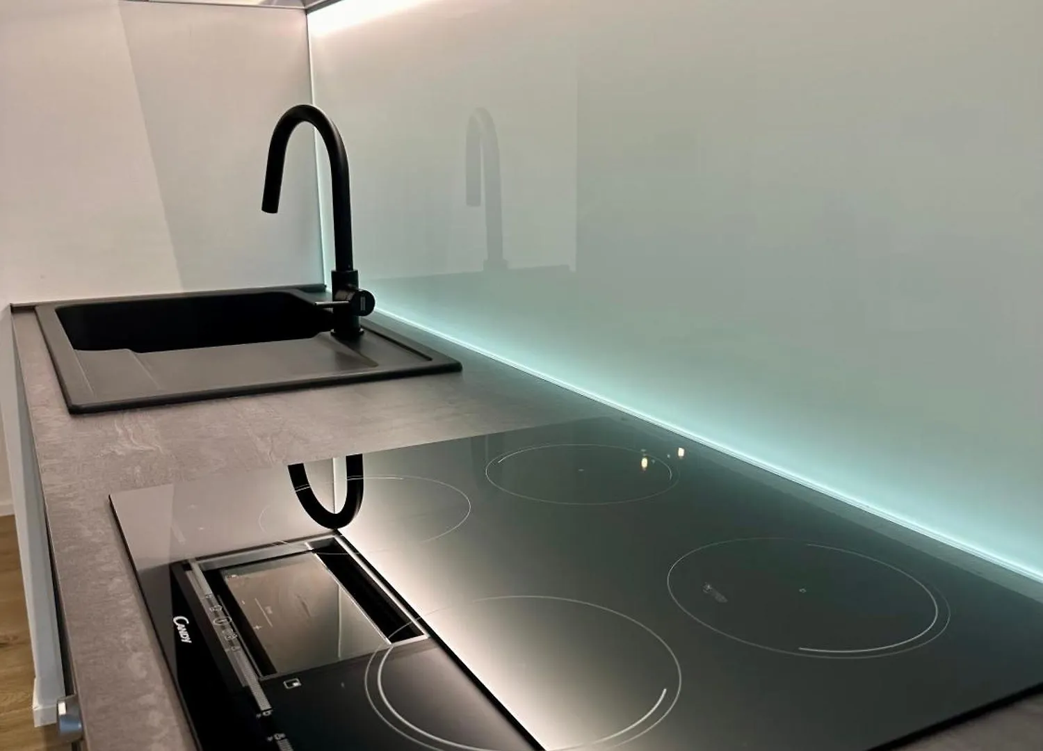 Lr Deluxe Apartments - Porta Venezia - Bilocale Con Giardino Privato Милан