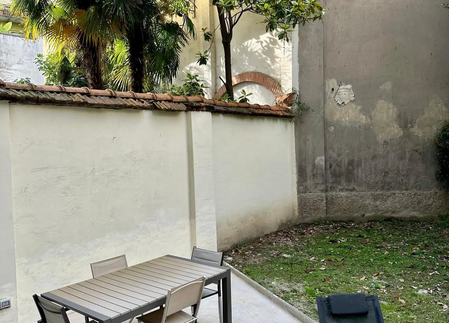 Lr Deluxe Apartments - Porta Venezia - Bilocale Con Giardino Privato Милан