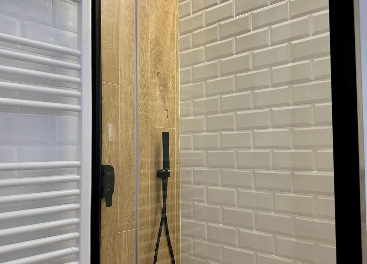 Lr Deluxe Apartments - Porta Venezia - Bilocale Con Giardino Privato Милан